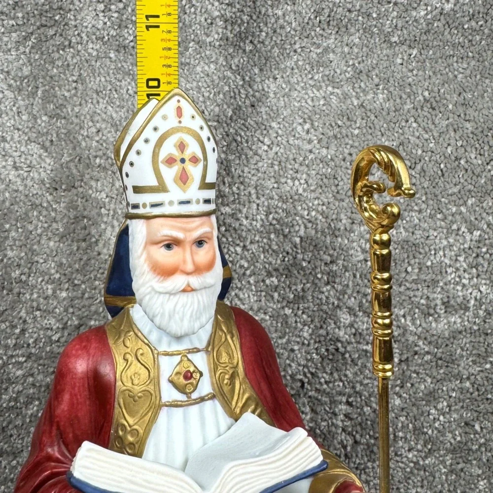 Lenox Saint Nicholas Porcelain Figurine International Santa Limited Edition 1993
